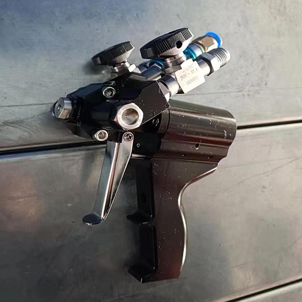 Polyurethane Spraying Gun
